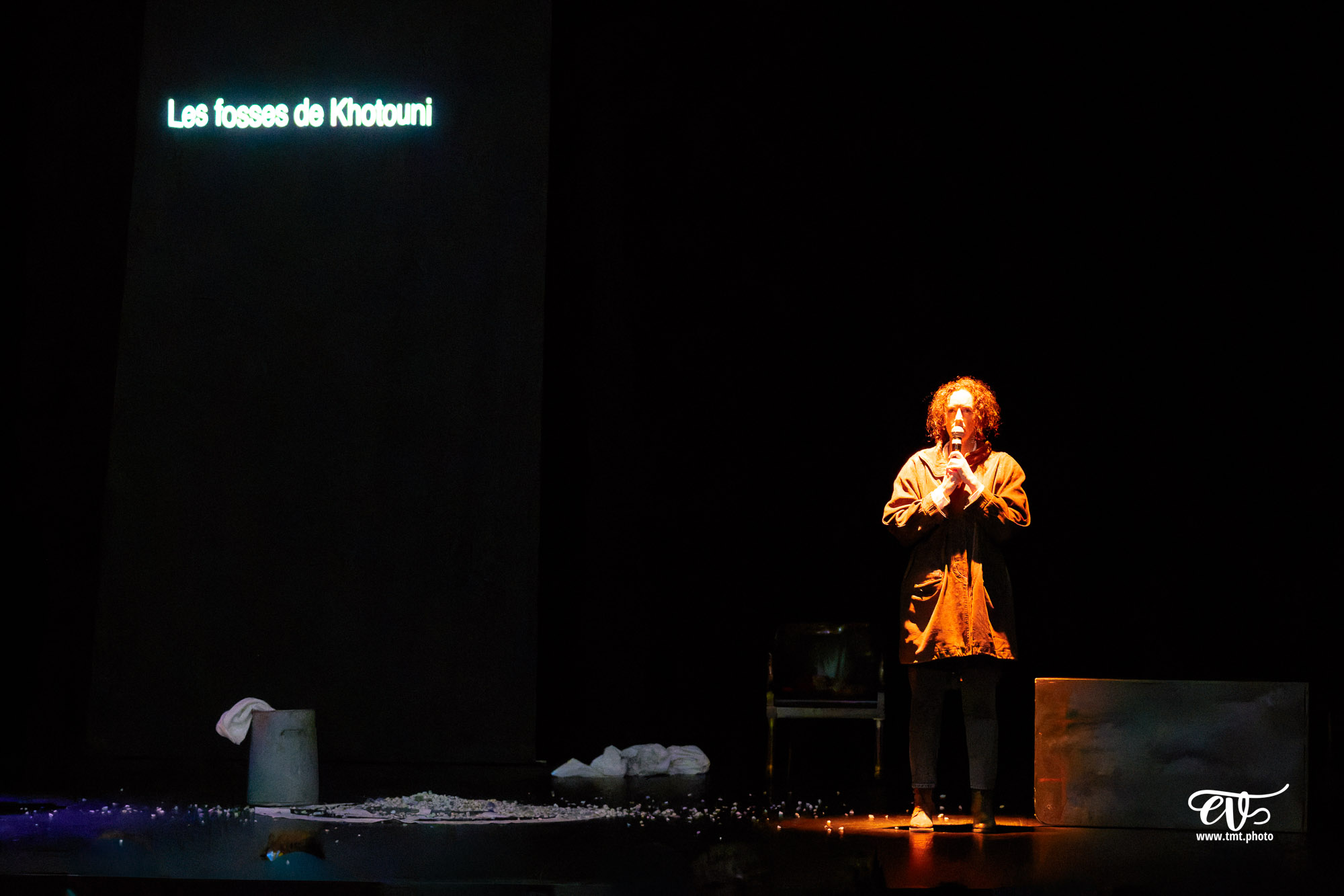 FEMME NON RÉ-ÉDUCABLE (CHOUETTE COMPAGNIE)